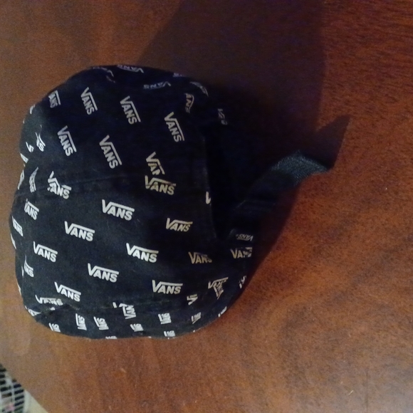Van's cap - Picture 2 of 3